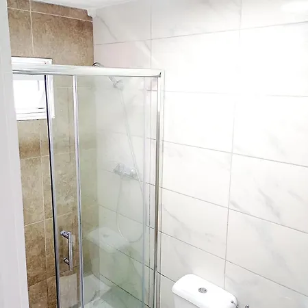 Casa Contenedor T0 * 圣马蒂纽·杜·波特